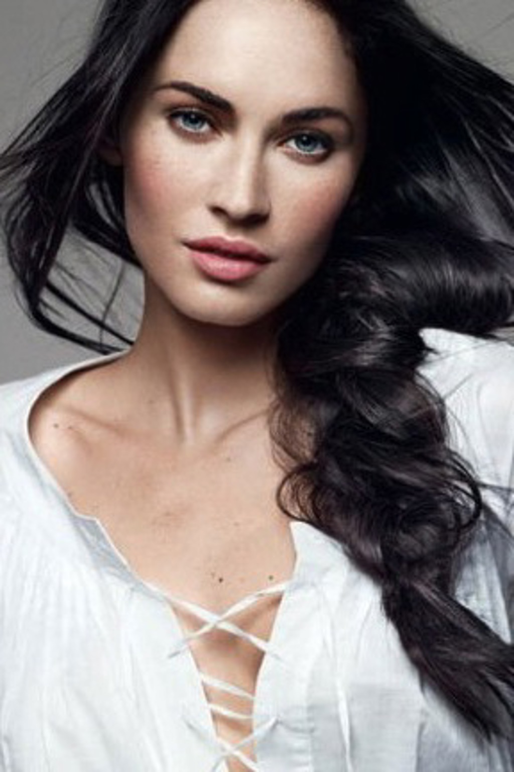 Megan Fox tváří Giorgio Armani Cosmetics Megan Fox tváří Giorgio Armani Cosmetics