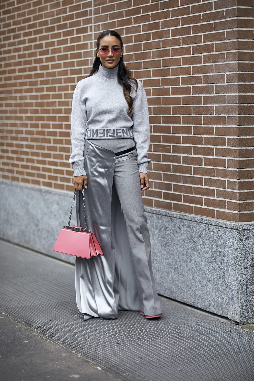 Šedé outfit inspo z módních metropolí
Šedé outfit inspo z módních metropolí