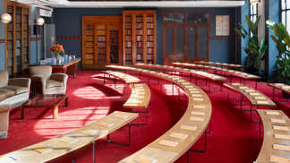 Miu Miu Literary Club: A vy se ještě ptáte, zda fashion girlies čtou?