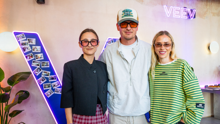 Když do sebe všechno zapadne: Veev One Brunch Rave Party Když do sebe všechno zapadne: Veev One Brunch Rave Party