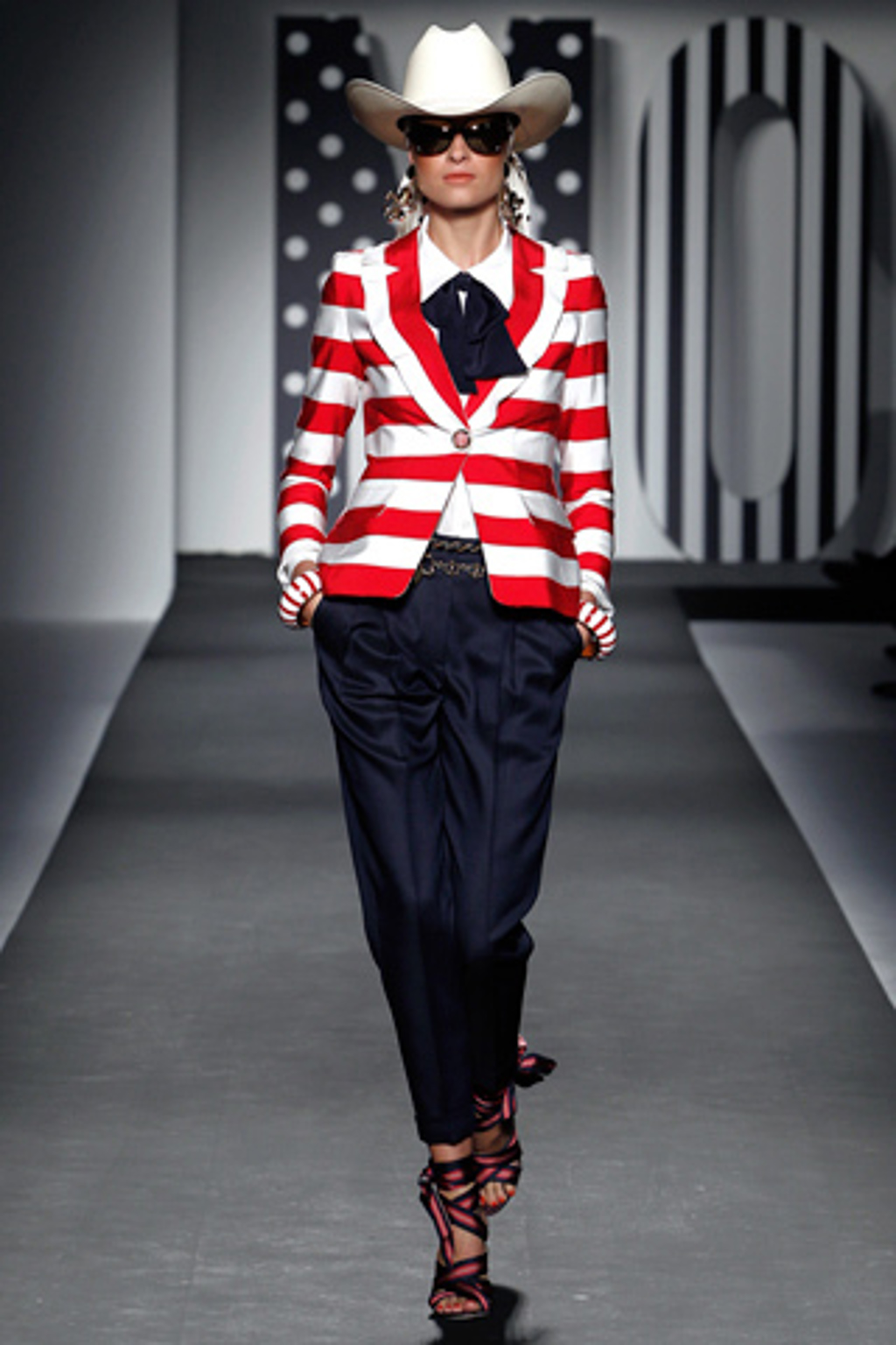 Moschino 2011