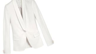 Must have: bílé sako