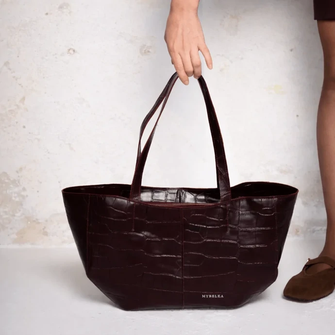 Dora, Mybelka, 4 690 Kč (kůže) Dora, Mybelka, 4 690 Kč (kůže)