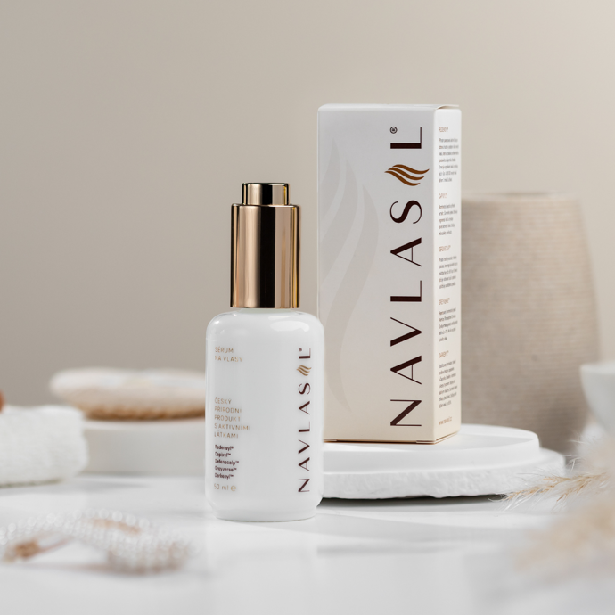 Sérum na pokožku hlavy proti vypadávání a šedivění vlasů Navlasil, 1 199 Kč (50 ml) Sérum na pokožku hlavy proti vypadávání a šedivění vlasů Navlasil, 1 199 Kč (50 ml)