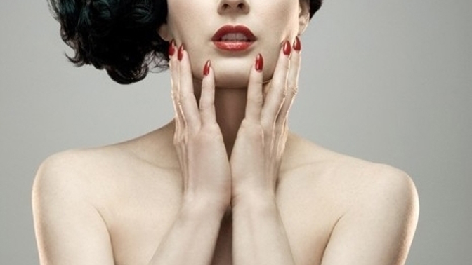 Nehty jako Dita Von Teese