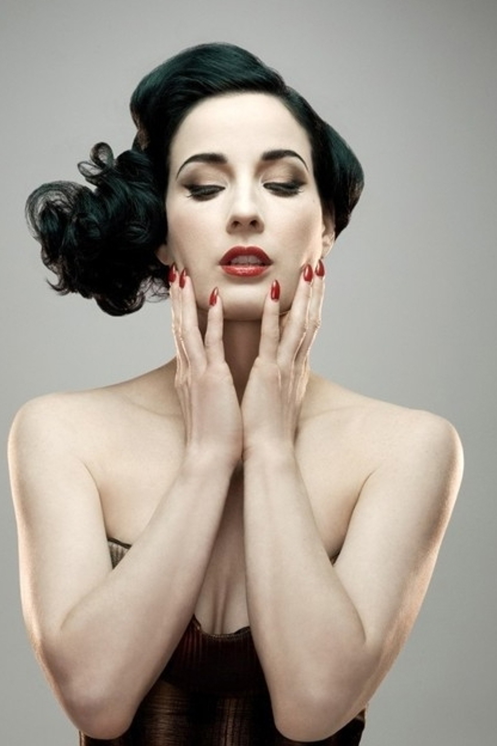 Nehty jako Dita Von Teese Nehty jako Dita Von Teese