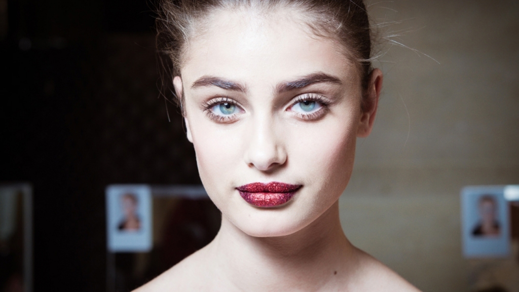Make-up trendy, které budete chtít nosit už teď