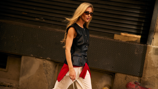 Emili Sindlev na fashion weeku v New Yorku