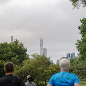 Petr Pavel si při běhu užíval výhled na newyorské mrakodrapy.
