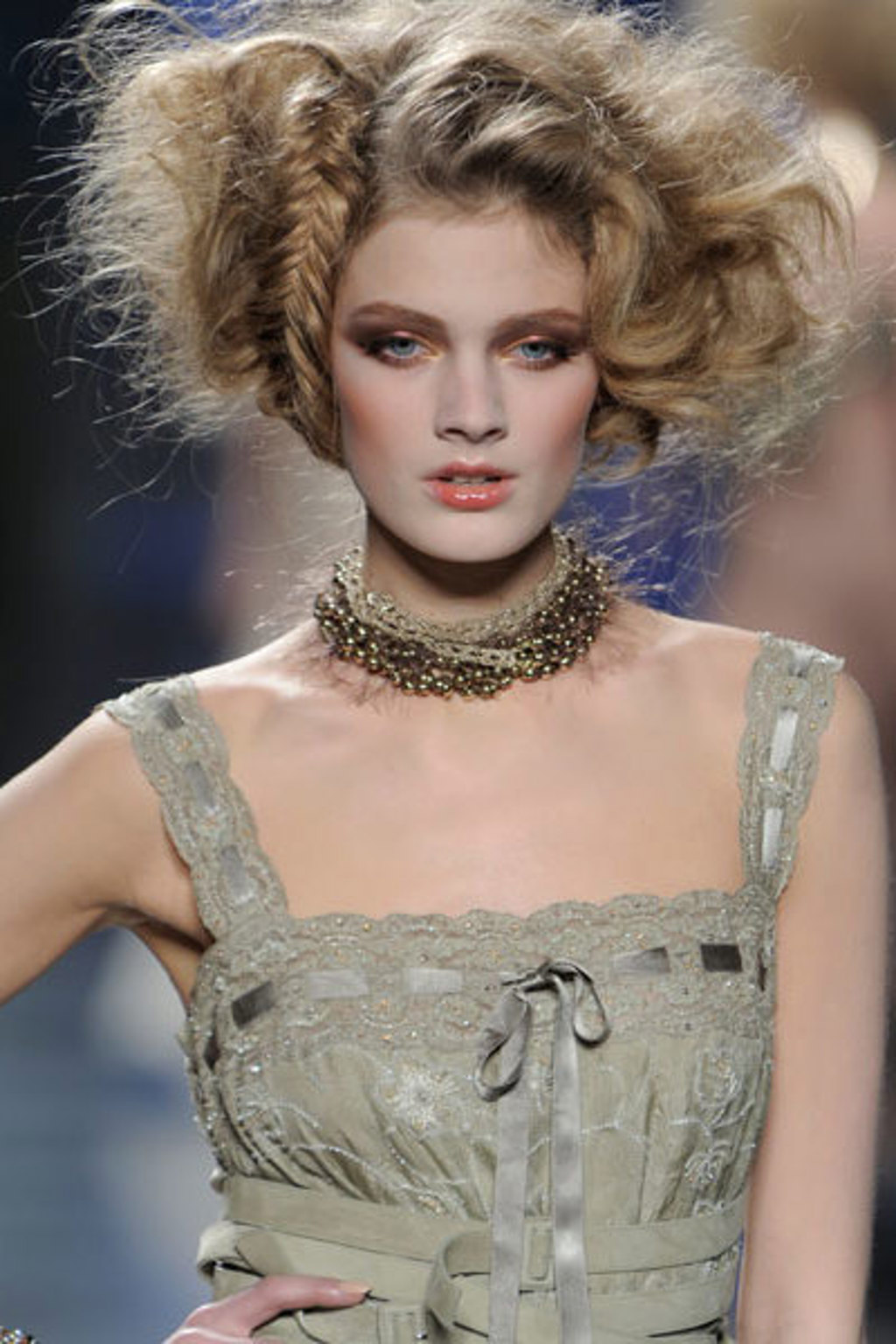 Oční make-up ve stylu grunge Oční make-up ve stylu grunge