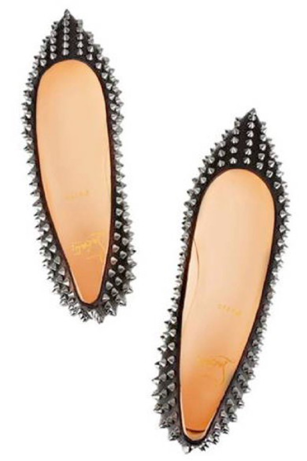 Okované louboutinky jsou zbraň Okované louboutinky jsou zbraň