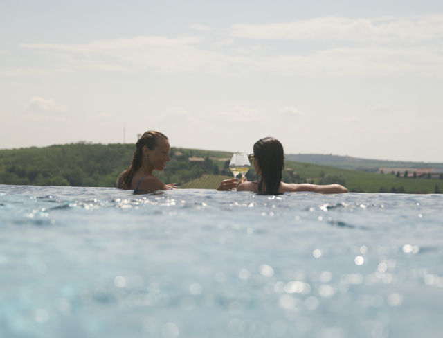 Kam během babího léta? Ve Velkých Pavlovicích otevřel dechberoucí vinařský resort