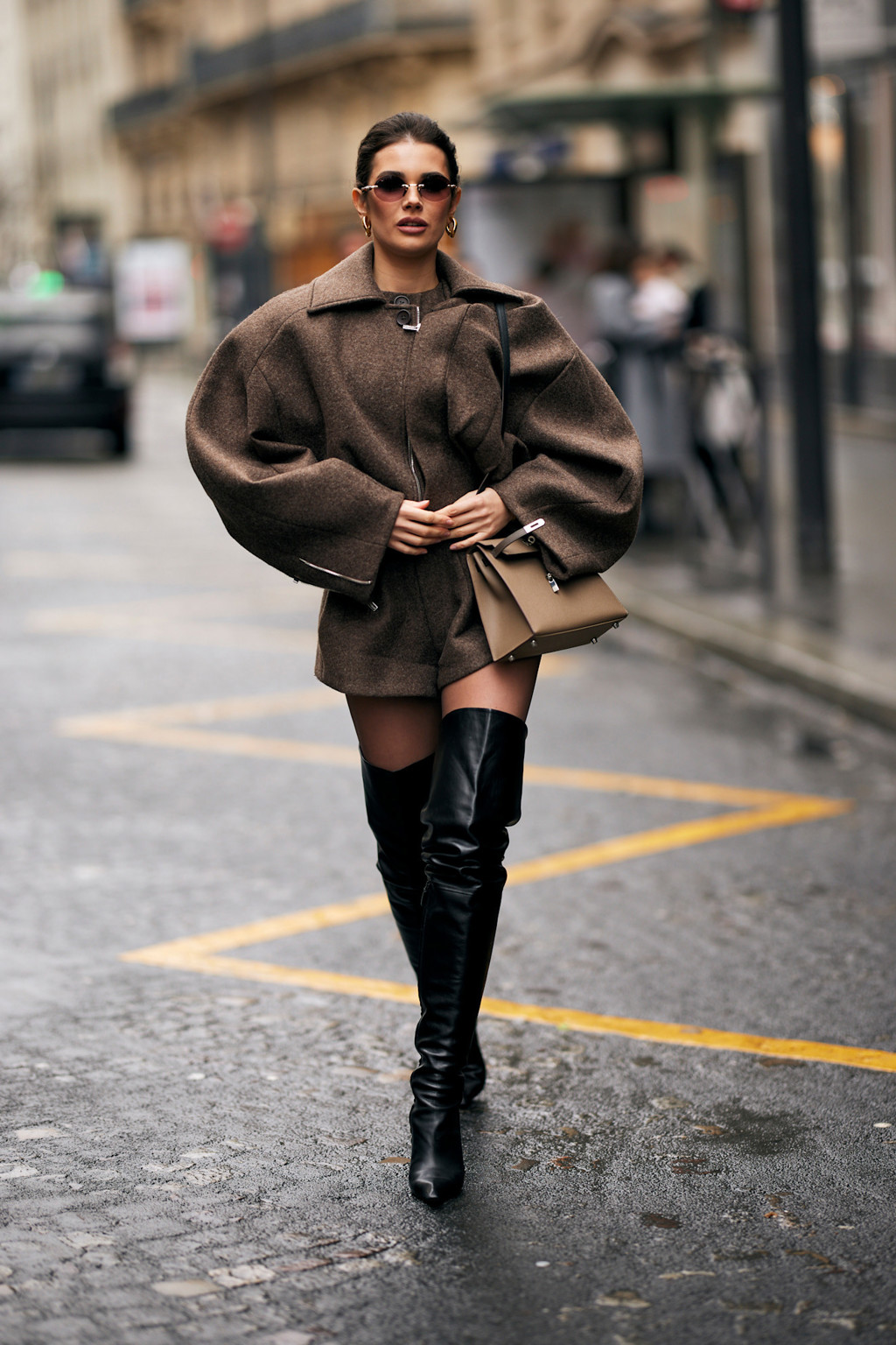  Outfit v barvě roku 2025 Mocha Mousse