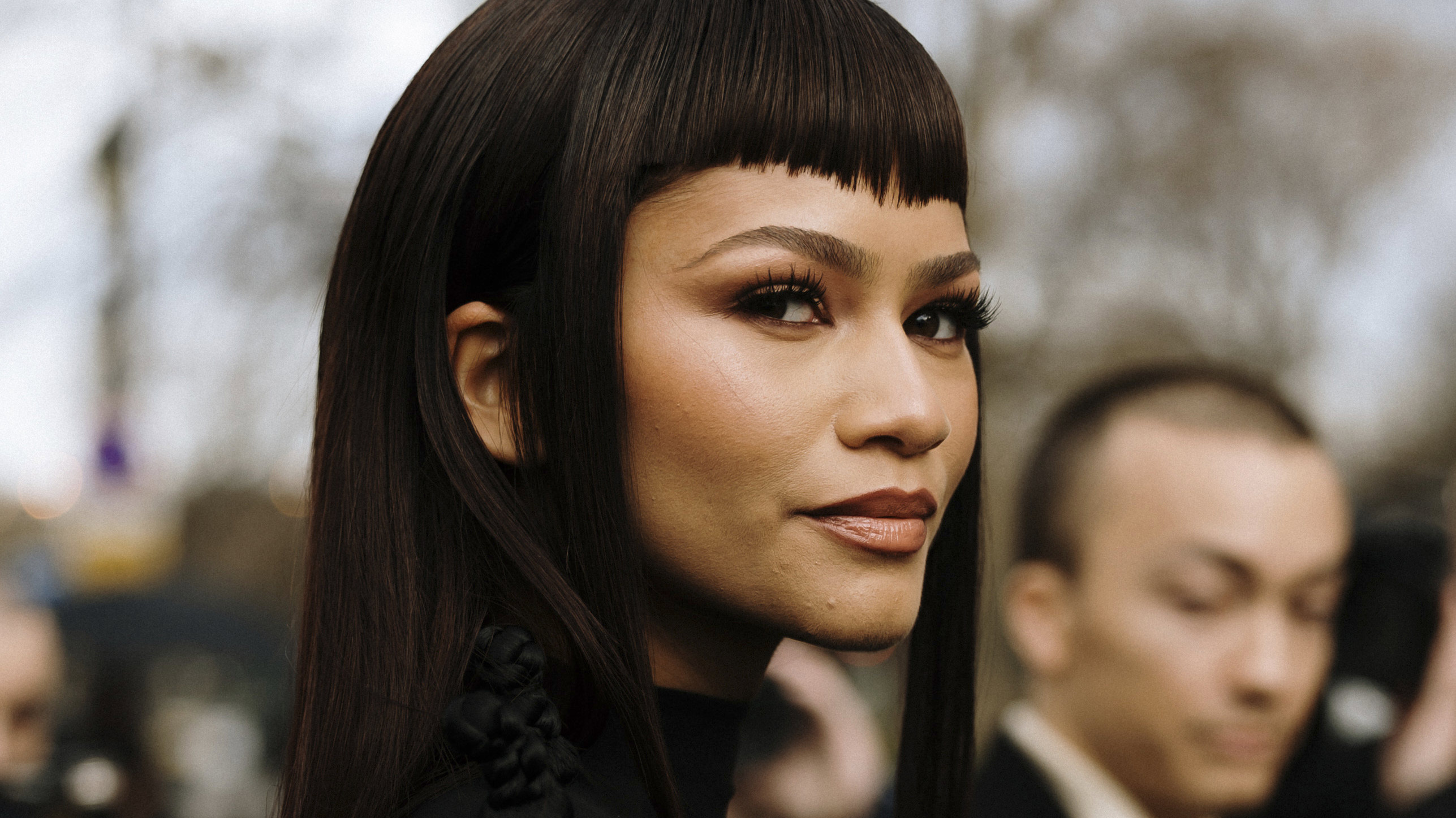 Street style z pařížského haute couture weeku