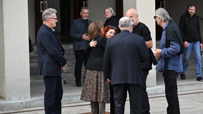 FOTO: Marie Rottrová v objetí s Luciou Šoralovou.