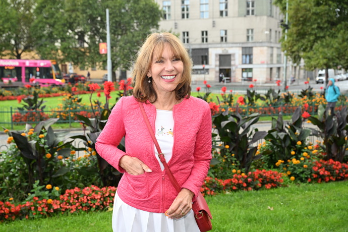 Michaela Dolinová pomáhá dětem. 