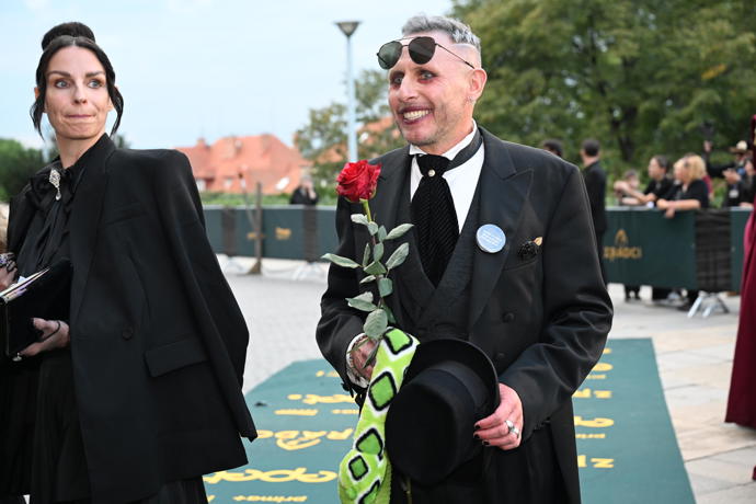 Jan Tuna přišel nalíčen.