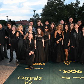 Premiéra Zrádců.