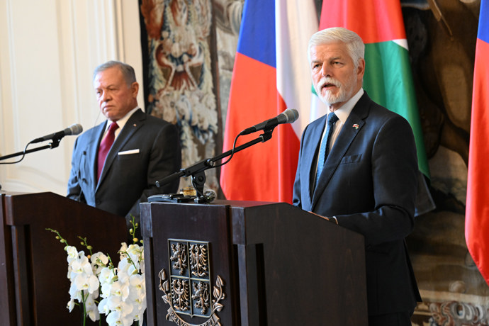 Prezident Petr Pavel promluvil k novinářům. 