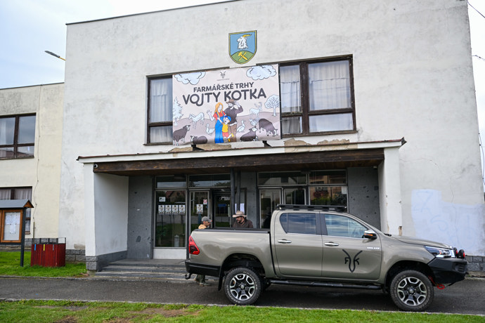 Farmářské trhy Vojty Kotka v Kozárovicích.