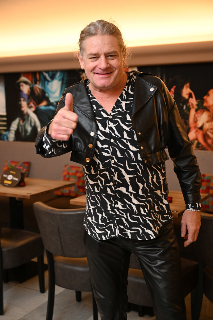 Tomáš Racek přišel v dobré náladě. 