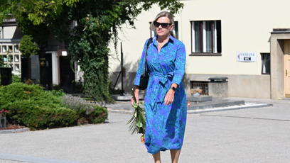 FOTO: Leona Machálková přišla dát poslední sbohem Luďku Hrzalovi.