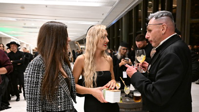 FOTO: Novou řadu Zrádců si nenechali ujít ani bývalí soutěžící – Jan Tuna, Barbora Krčmová a Veronika Sádovská.