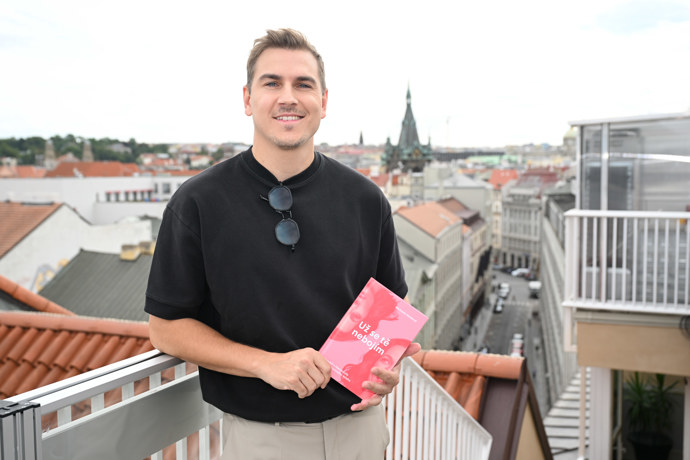 David Gránský na křtu knihy Michaely Noskové.