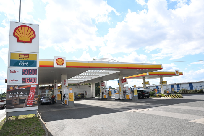 Také u této pumpy Shell překročila běžná nafta padesátikorunovou hranici.