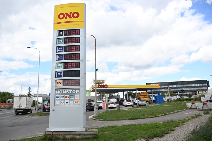 Ono, drží ceny oproti konkurenci nízko.
