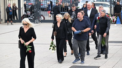 FOTO: Ivan Vodochodský se přišel naposledy rozloučit s Richardem Tesaříkem.