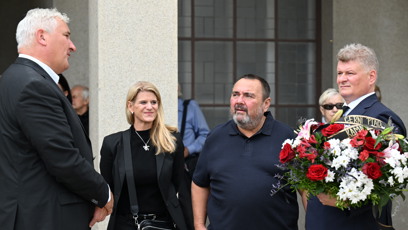 FOTO: Ivan Vodochodský se přišel naposledy rozloučit s Richardem Tesaříkem.