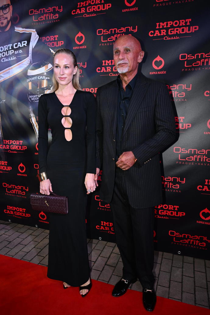 Richard Chlad a Anna-Marie Kánská pózovali fotografům.