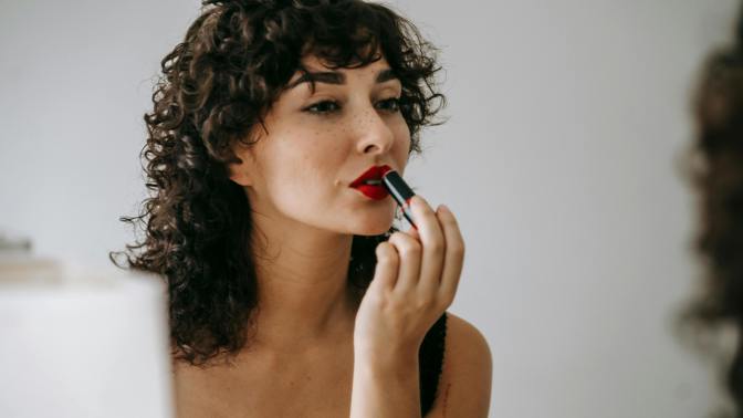 Perfektní sváteční Glamour look dle Notino