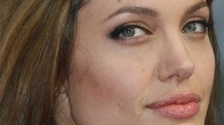 Pleť jako Angelina Jolie