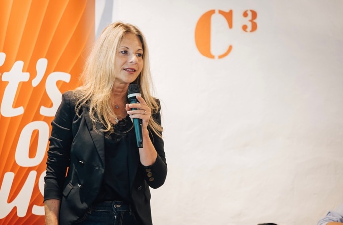 Anastázie Meindl se dlouhodobě věnuje lektorské a poradenské činnosti.