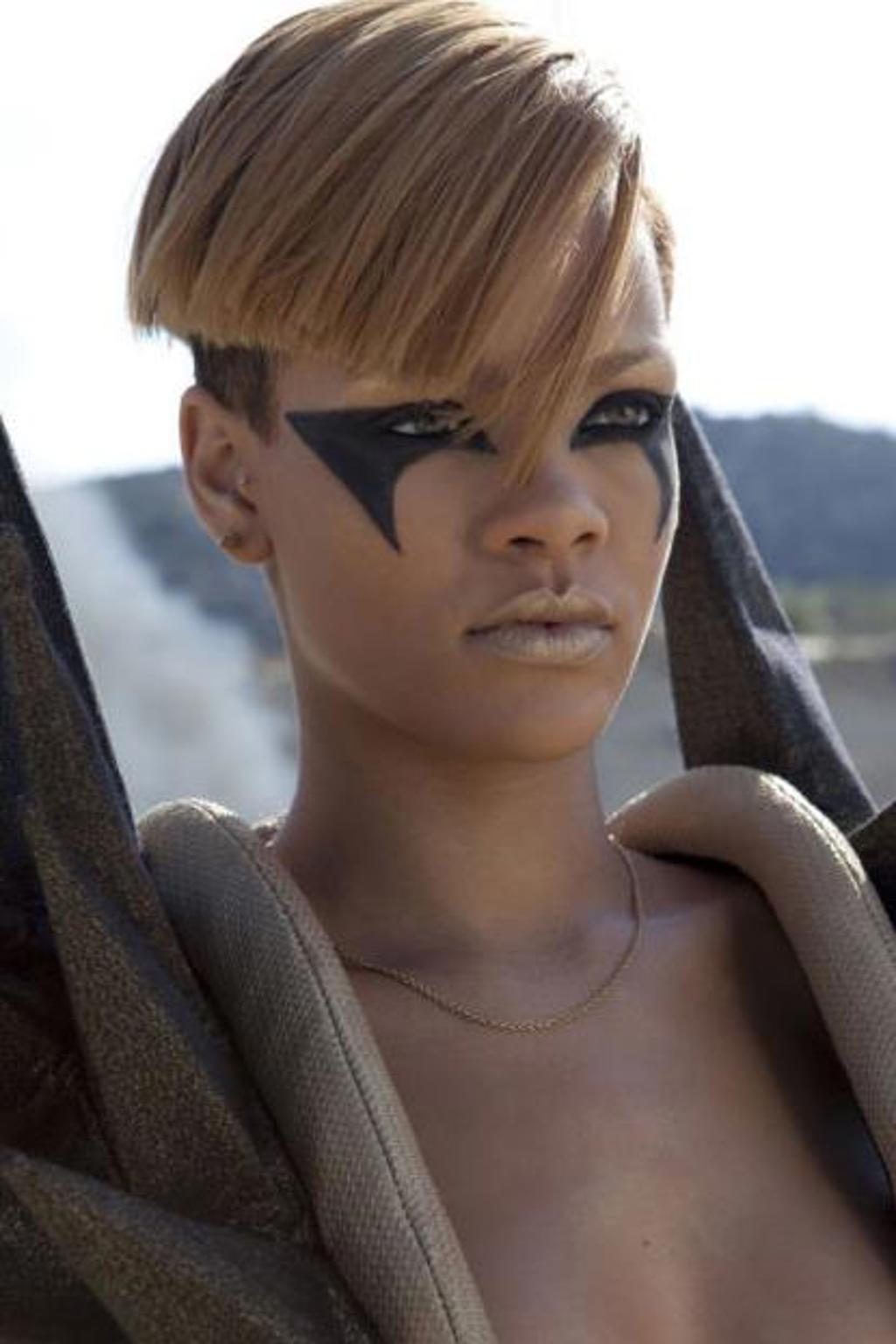 Prodejná Rihanna na eBayi