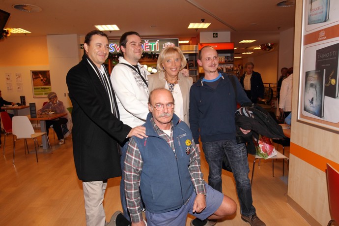 Herec Pavel Nový na křtu knihy marie Poledňákové