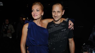Od číra k mikrofonu: Ex Dary Rolins se živil jako kadeřník a do Prahy přinesl první extravagantní účesy Od číra k mikrofonu: Ex Dary Rolins se živil jako kadeřník a do Prahy přinesl první extravagantní účesy