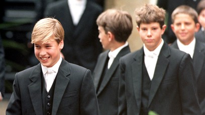 FOTO: Fotografie z 7. září 1995, na níž je zachycen princ William. Jeho syn Princ George nastupuje do Eton College v roce 2026.