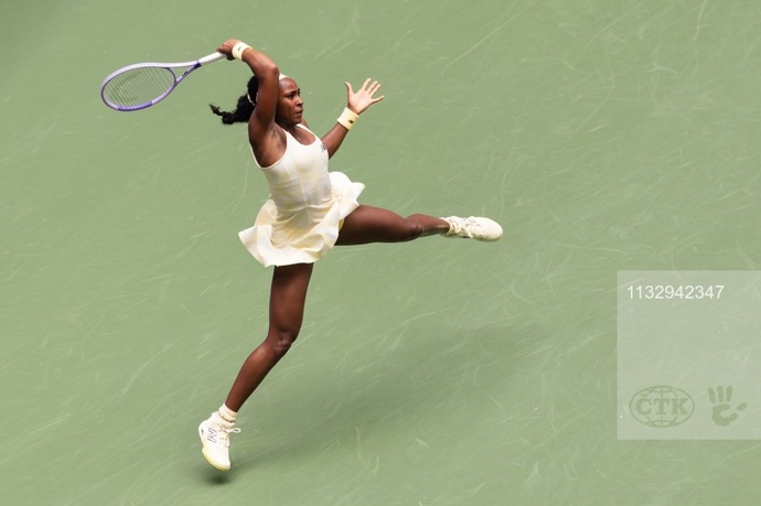 Coco Gauff během zápasu s Mirrou Andrejevovou na US Open. 