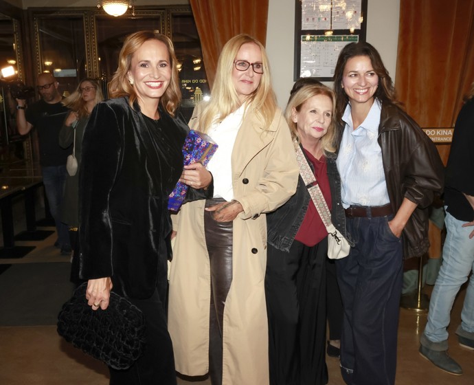 Adéla Gondíková, Vendula Pizingerová a Monika Abslonová na premiéru dokumentu o Báře Basikové. 