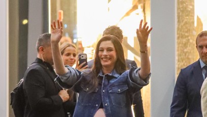 FOTO: Anne Hathaway ukázala těhotenské bříško.