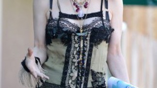 Prostořeká Courtney Love jde k soudu