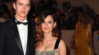 Rachel Bilson je těhotná