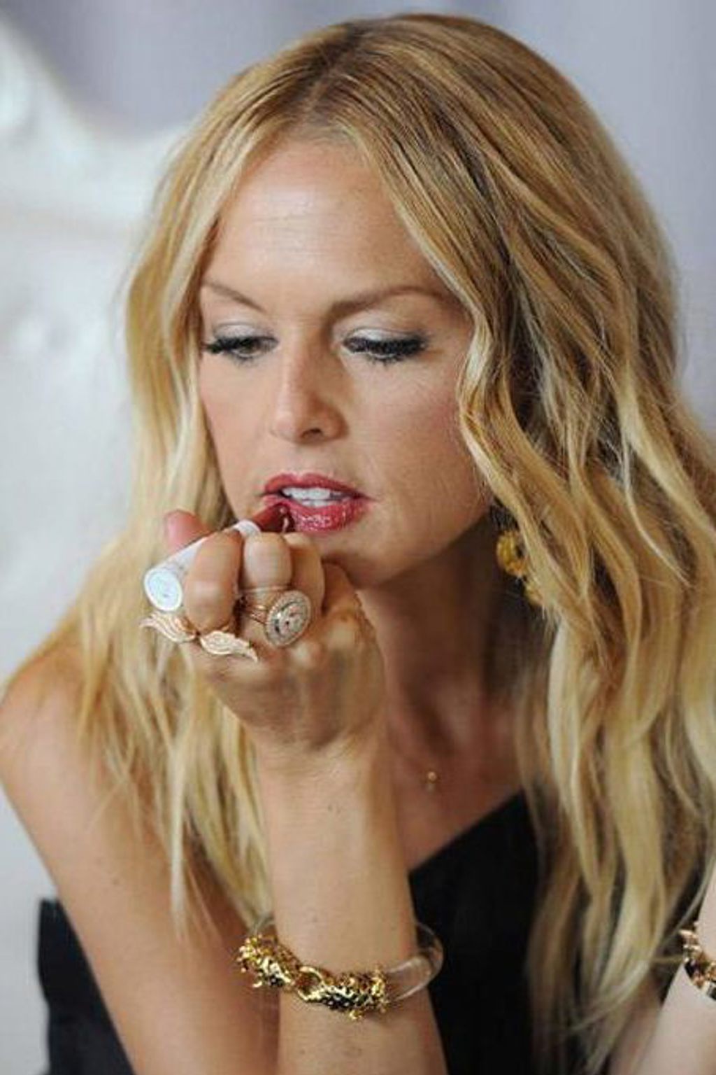 Rachel Zoe ťuká na dveře kosmetiky Rachel Zoe ťuká na dveře kosmetiky