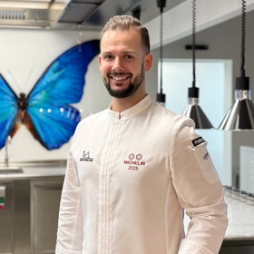 Šéfkuchař Jan Knedla má podle informací eXtra.cz usednout v nové porotě MasterChefa.