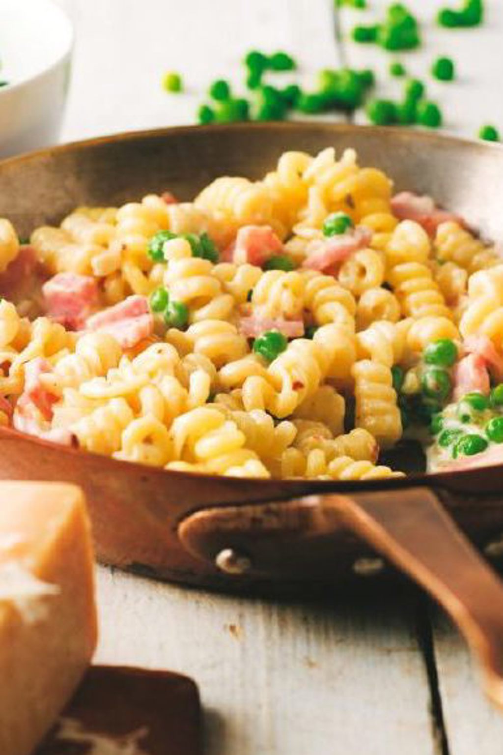 Recept na fusilli s hráškem a šunkou