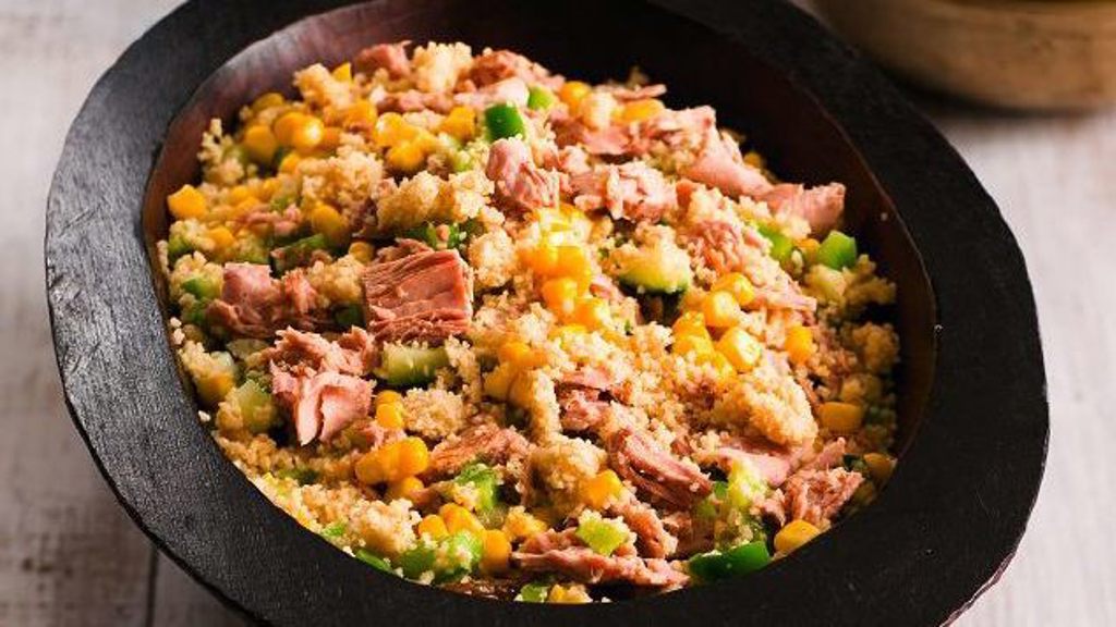 Recept na tuňákový salát s kuskusem Recept na tuňákový salát s kuskusem