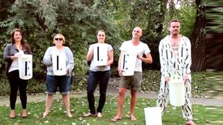 Redakce ELLE & Ice Bucket Challenge
